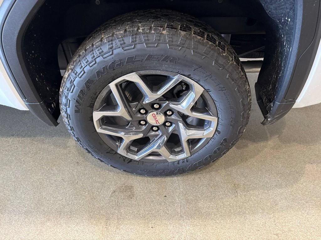 New 2026 GMC Sierra 1500 SLT AWD/4WD image 10