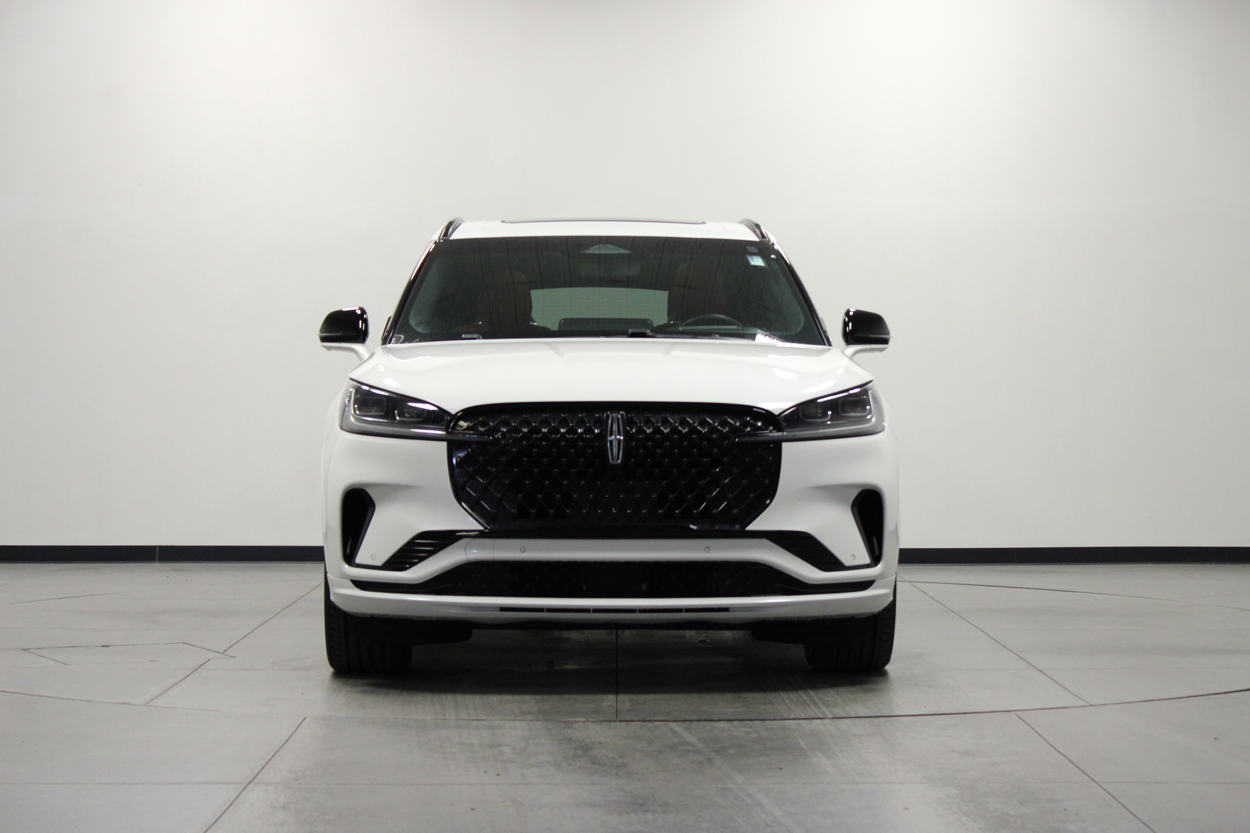 Used 2025 Lincoln Aviator Reserve w/ Luxury Package image 9