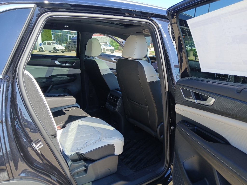 New 2026 Volkswagen Atlas Cross Sport SEL Premium R-Line AWD/4WD image 21