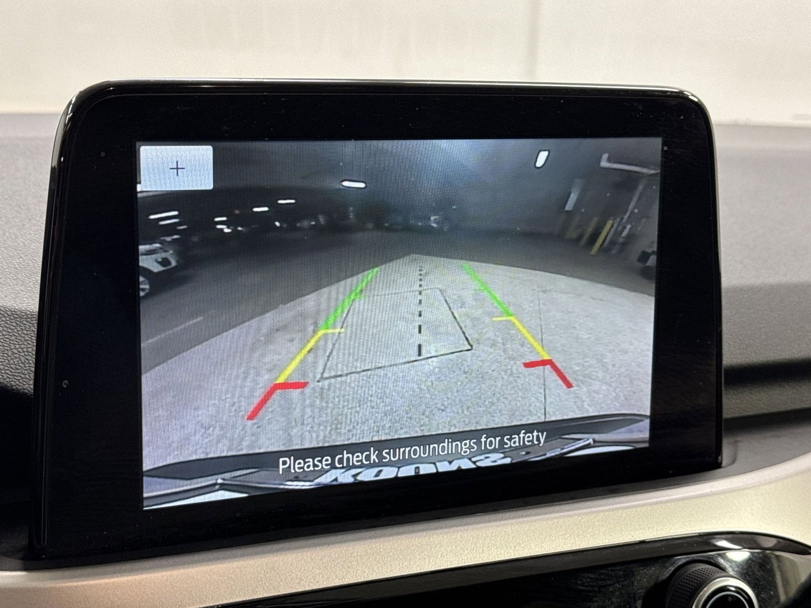 Used 2020 Ford Escape SE image 21