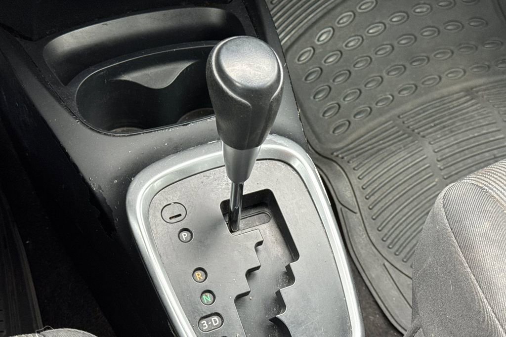 Used 2015 Toyota Yaris L FWD image 20