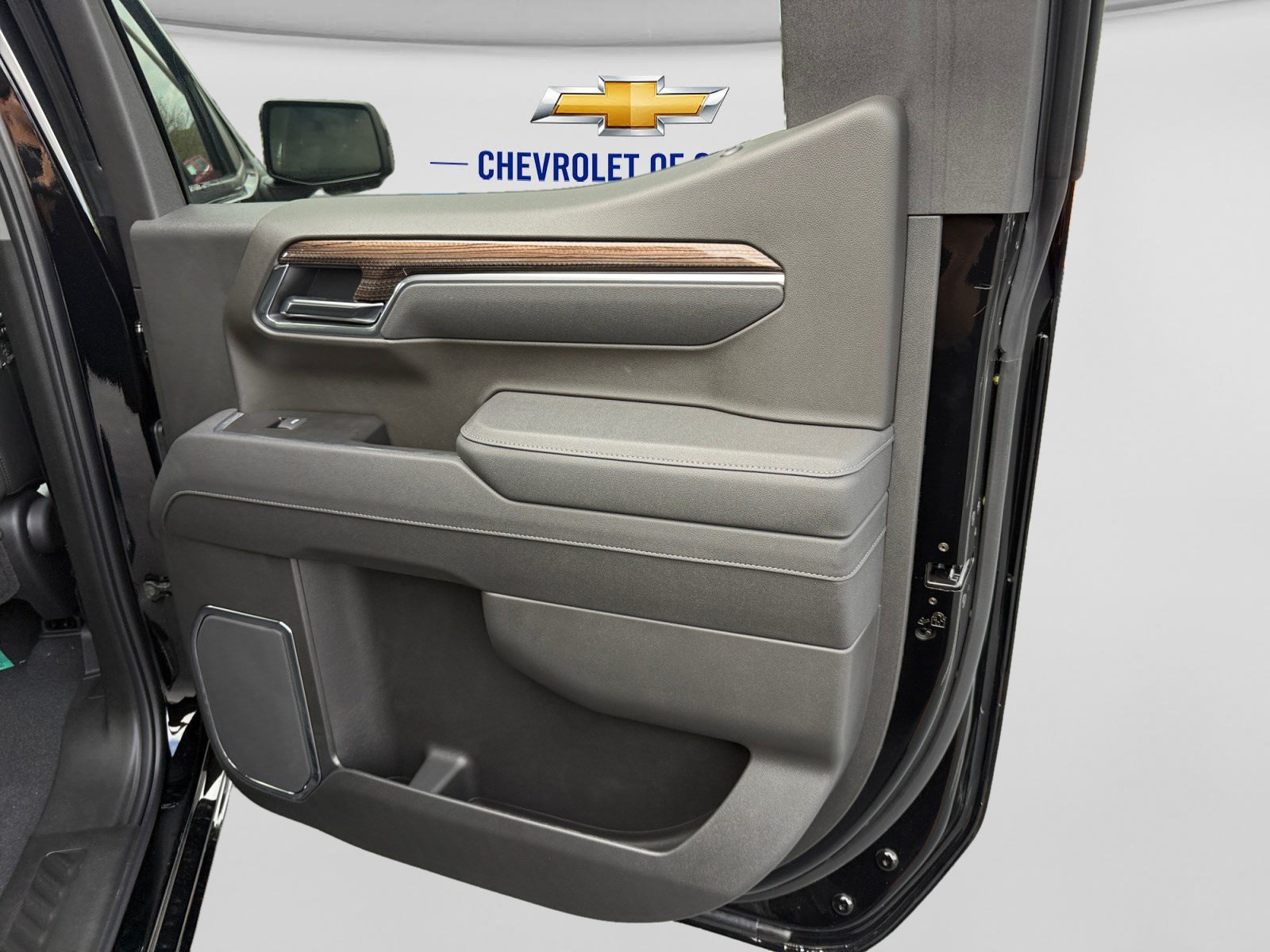 Used 2026 Chevrolet Silverado 1500 LT Trail Boss w/ LT Trail Boss Premium Package AWD/4WD image 16