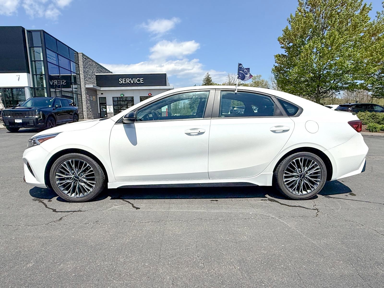 Used 2023 Kia Forte GT-Line w/ GT-Line Premium Package FWD image 10
