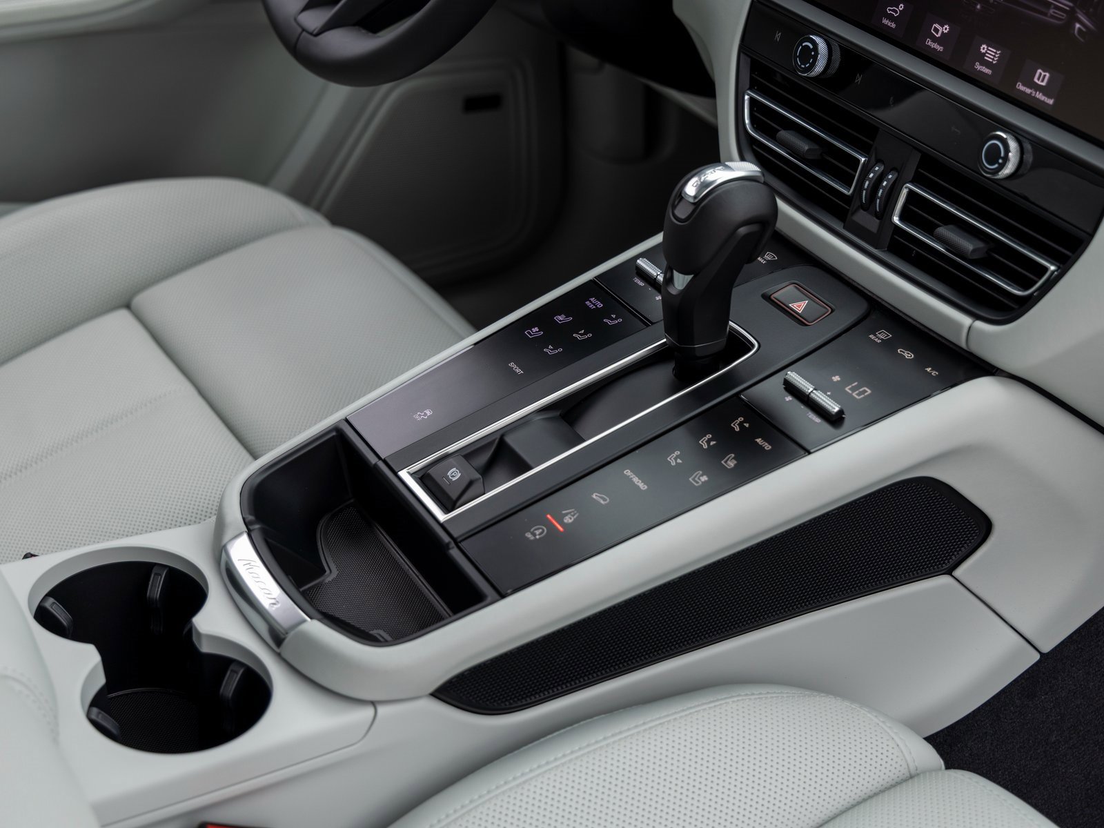 New 2025 Porsche Macan image 49