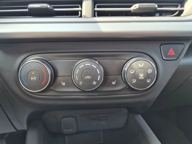 Used 2024 Chevrolet Trax LS w/ LS Convenience Package FWD image 28