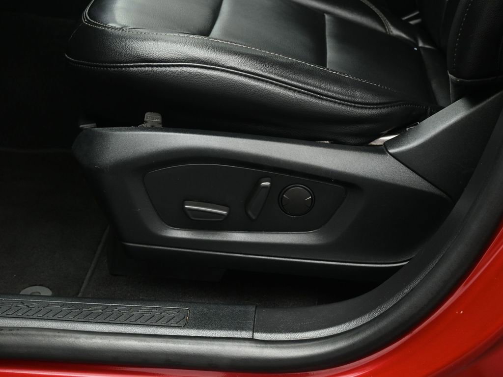 Certified 2021 Ford Explorer XLT image 10