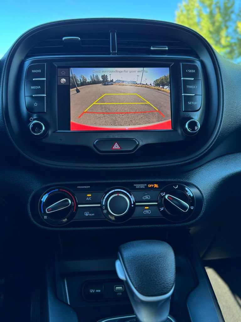 Used 2024 Kia Soul LX w/ Option Group 015 FWD image 21