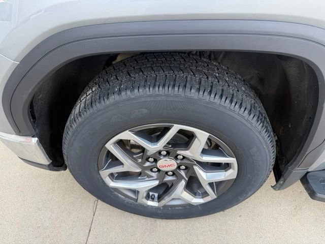 Used 2024 GMC Sierra 1500 SLT w/ SLT Premium Plus Package AWD/4WD image 12