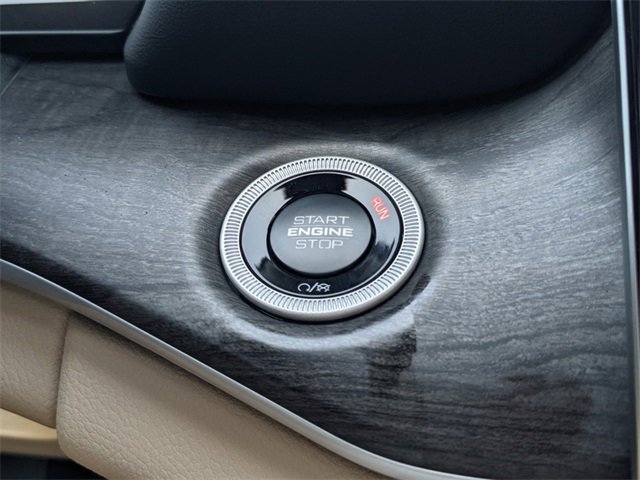 New 2025 Jeep Grand Cherokee Limited w/ Luxury Tech Group II image 29