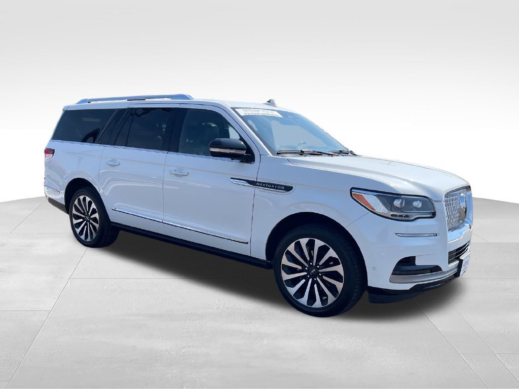 Used 2022 Lincoln Navigator L Reserve AWD/4WD image 7