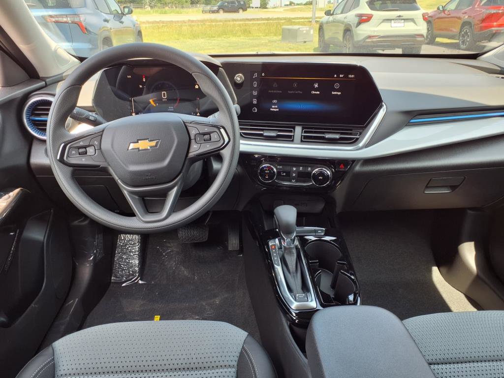 New 2025 Chevrolet Trax LT image 13