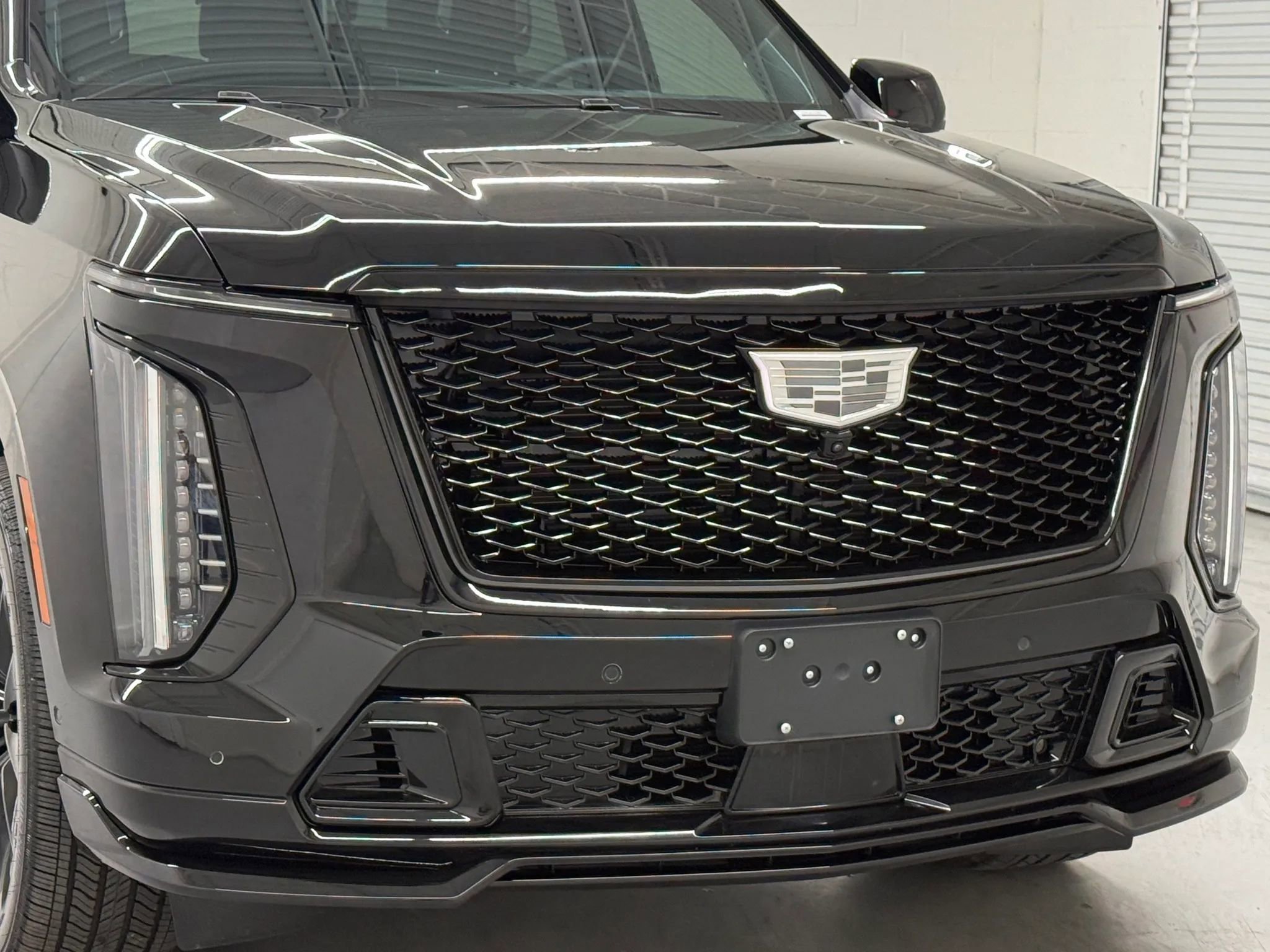 Used 2026 Cadillac Escalade ESV V w/ LPO, ONYX Package image 41