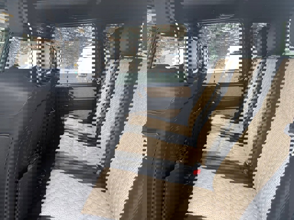 Used 2016 Mercedes-Benz G 63 AMG 4MATIC image 36