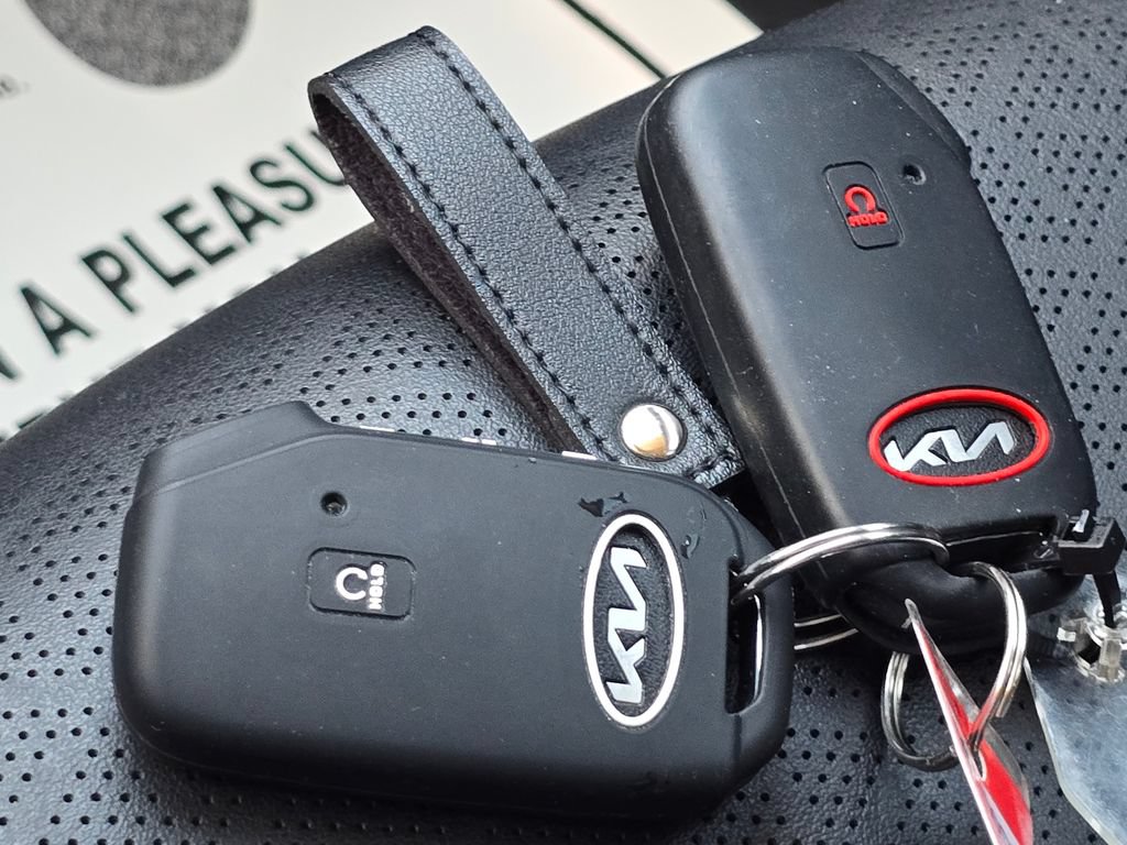 Used 2022 Kia Sorento SX AWD/4WD image 25