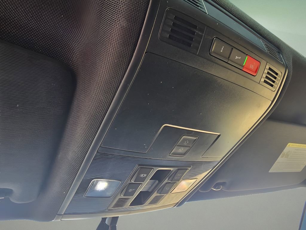 Used 2021 Volkswagen Tiguan SE R-Line image 24