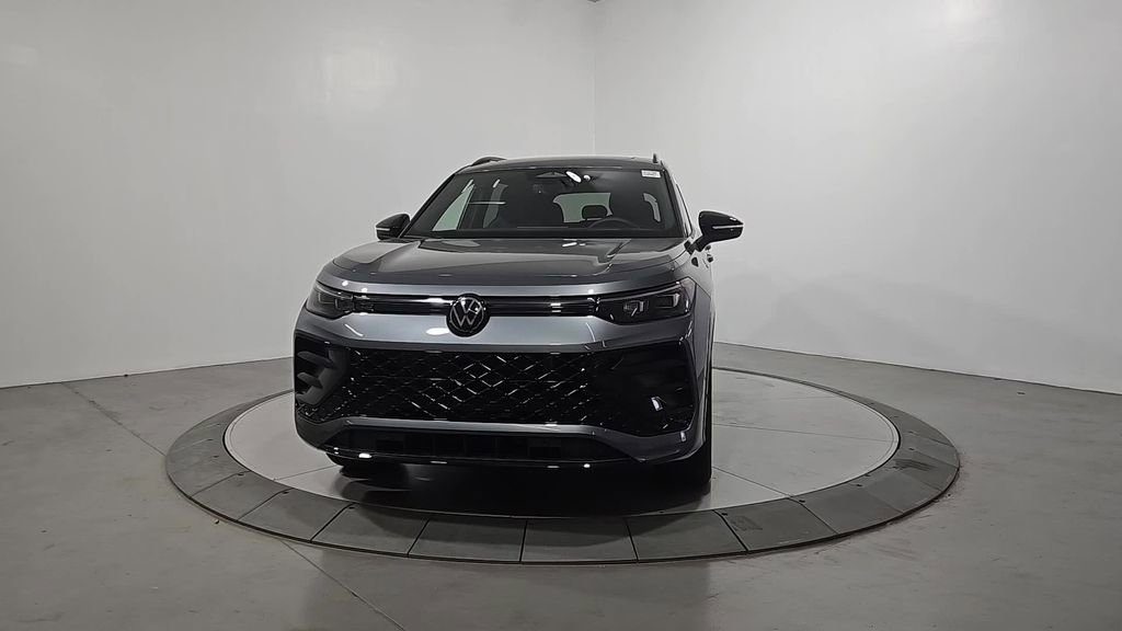 New 2026 Volkswagen Tiguan SE R-Line image 8