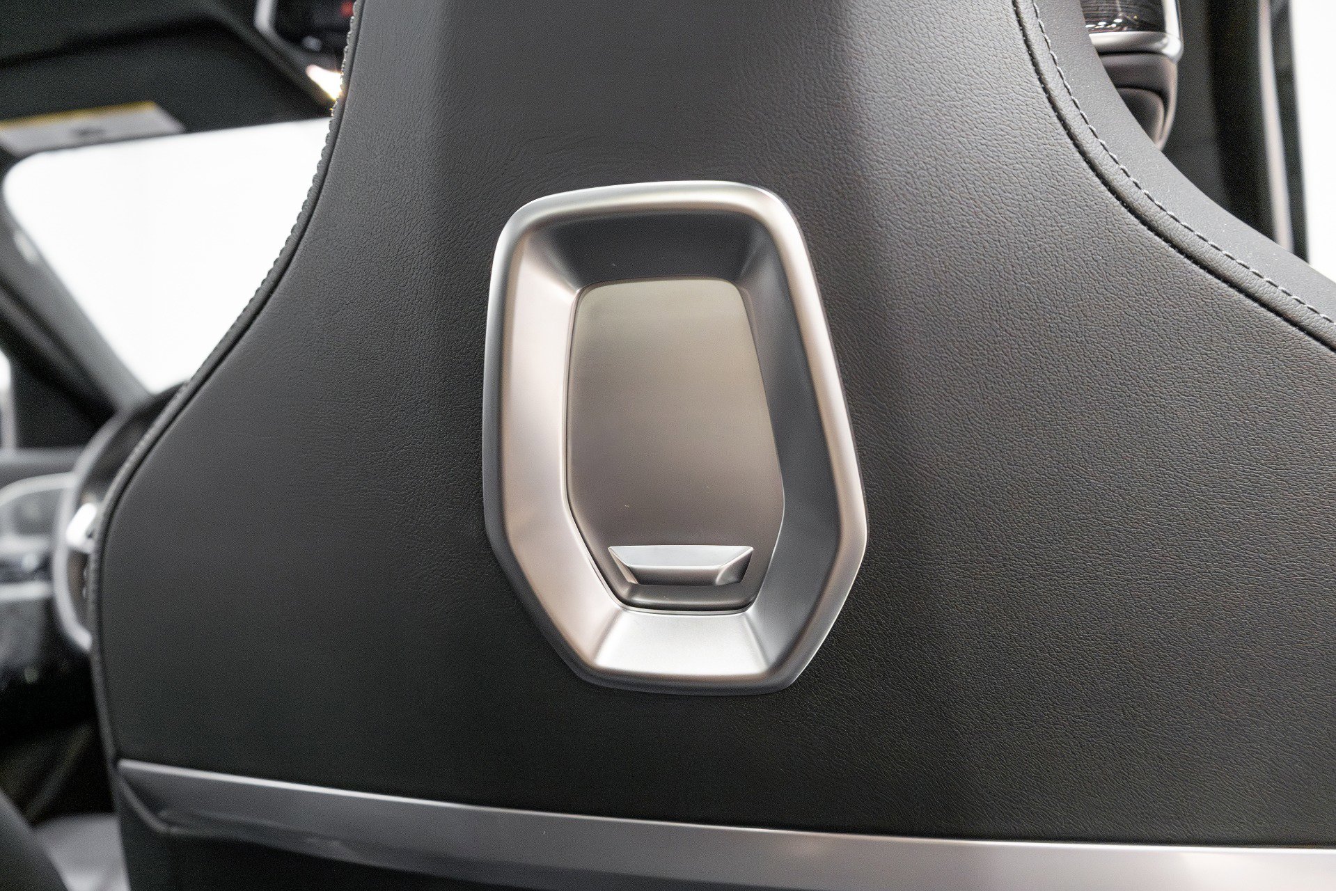 Used 2023 BMW 760i xDrive w/ Executive Package image 58