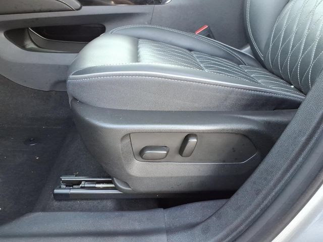 Used 2023 Buick Envision Avenir AWD/4WD image 14