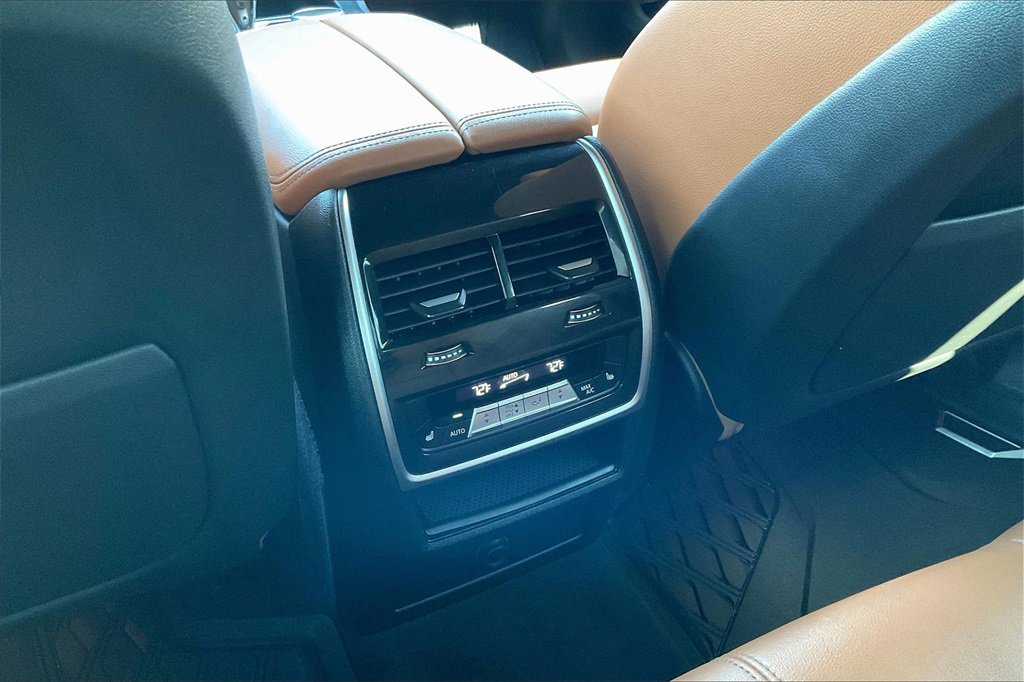 Used 2022 BMW X5 xDrive40i w/ Premium Package image 33