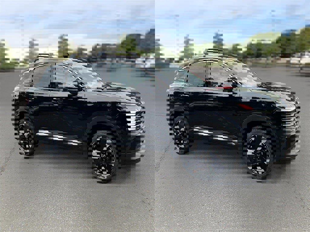 New 2026 Nissan Kicks SR video 1