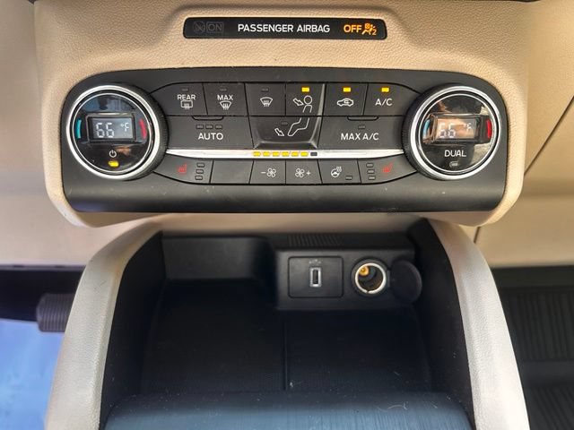 Used 2020 Ford Escape Titanium AWD/4WD image 26