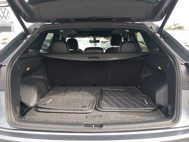 Certified 2022 Volkswagen Atlas Cross Sport SE w/ Panoramic Sunroof Package image 9