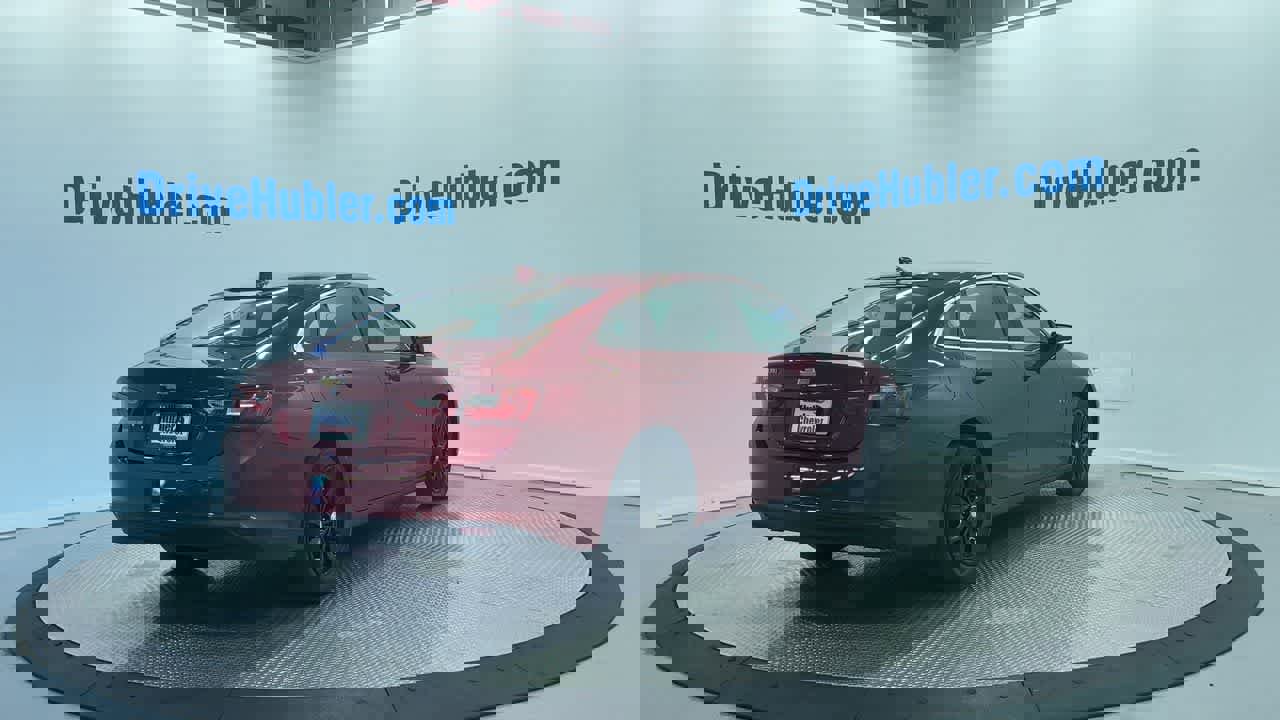 Used 2024 Chevrolet Malibu LT image 2