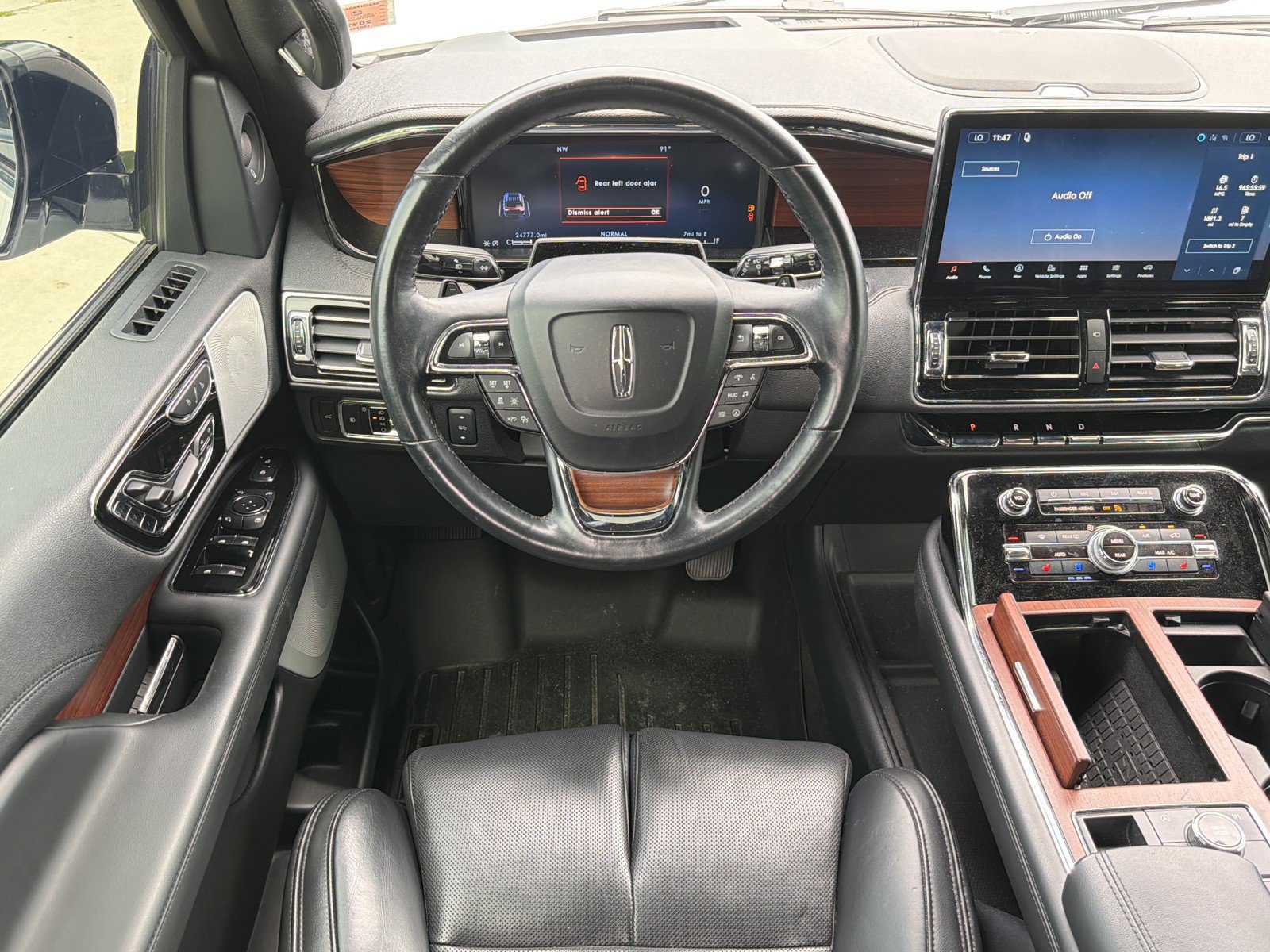 Used 2023 Lincoln Navigator Reserve AWD/4WD image 15