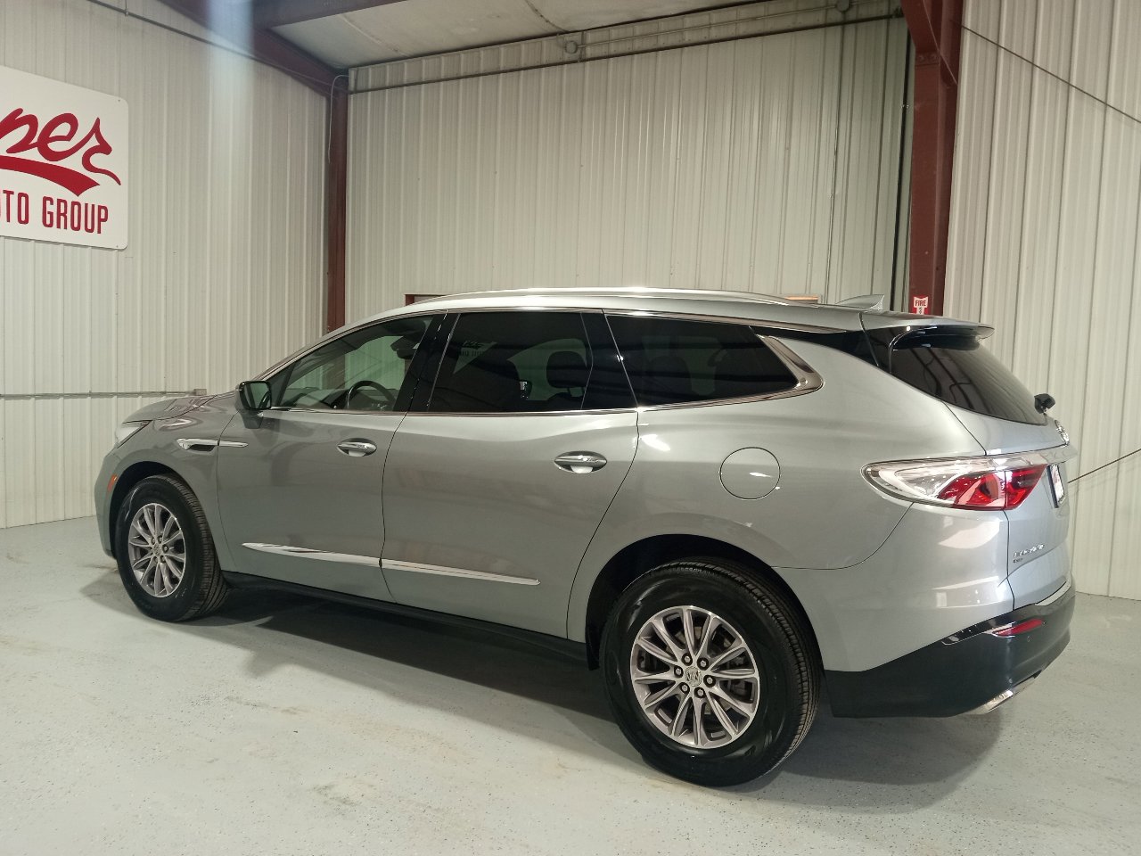 Used 2024 Buick Enclave Premium image 3