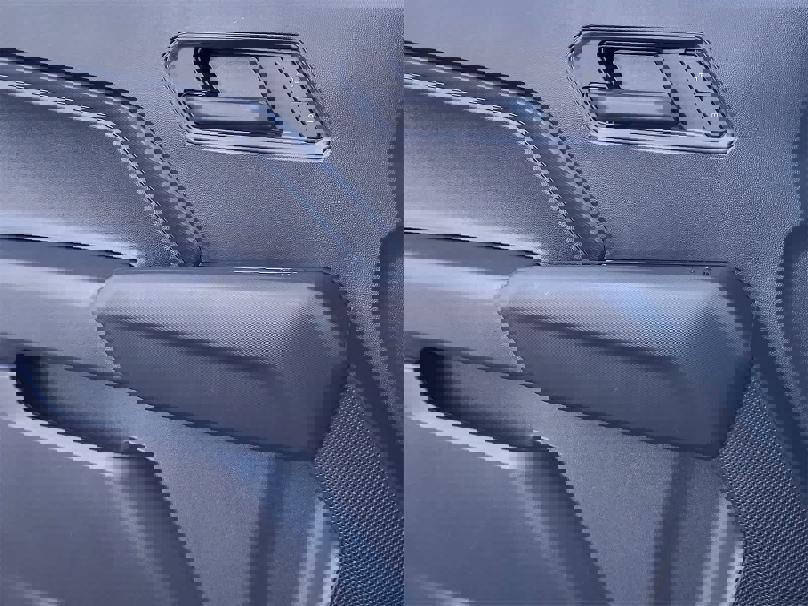 Used 2024 Chevrolet Colorado Trail Boss w/ Technology Package image 21