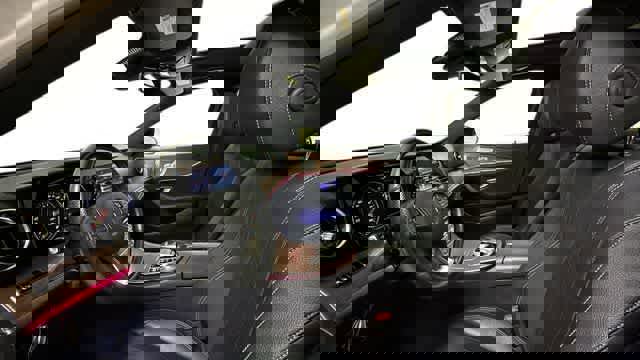 Used 2018 Mercedes-Benz E 300 4MATIC image 4