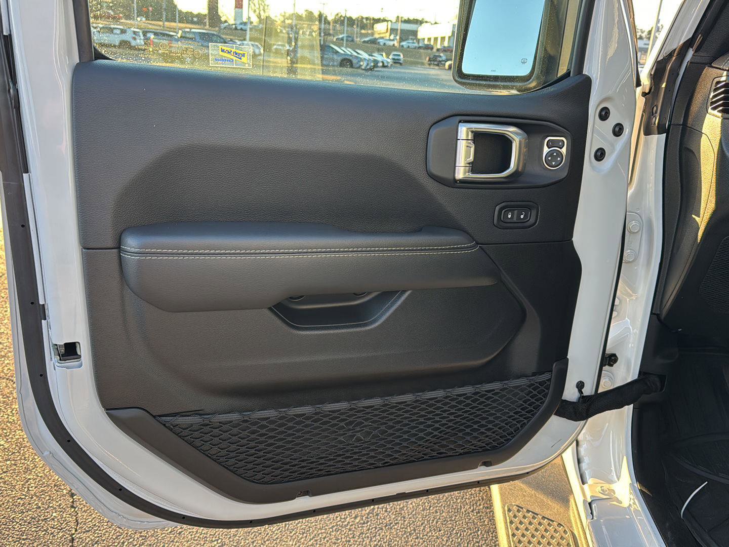 Used 2022 Jeep Gladiator Overland w/ Popular Equipment Package image 14