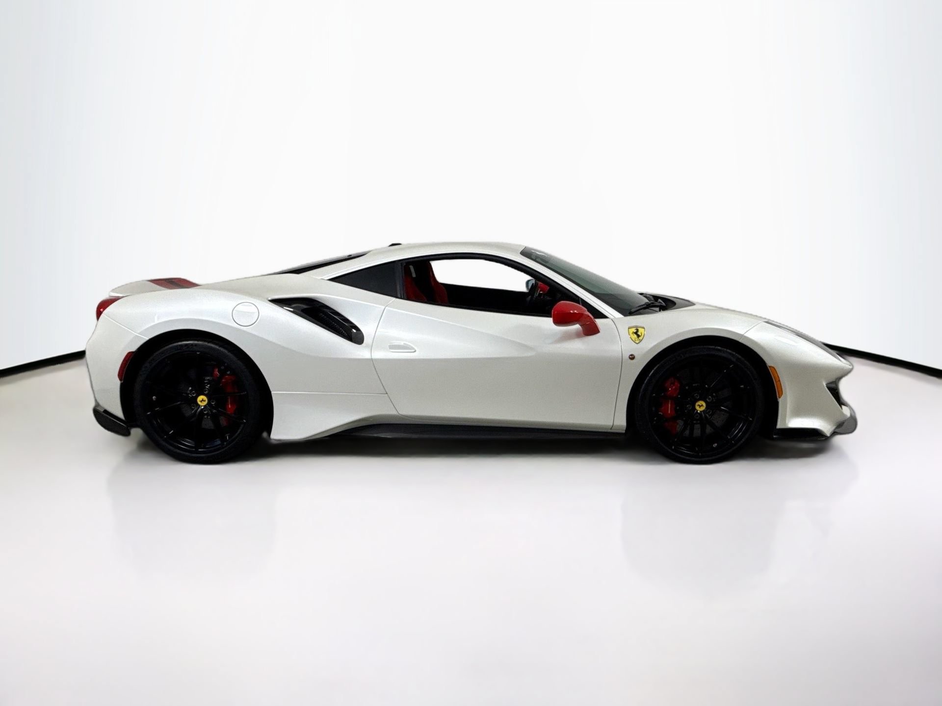 Certified 2020 Ferrari 488 Pista Coupe RWD image 8