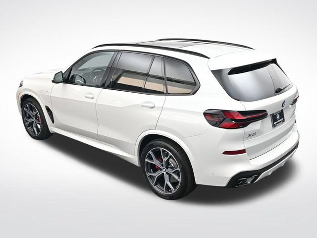 New 2026 BMW X5 xDrive50e w/ M Sport Package AWD/4WD image 17