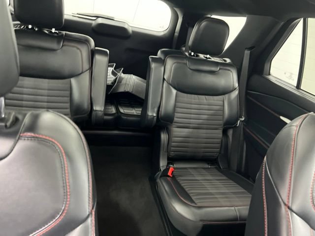 Used 2025 Ford Explorer ST-Line w/ Premium Package AWD/4WD image 28