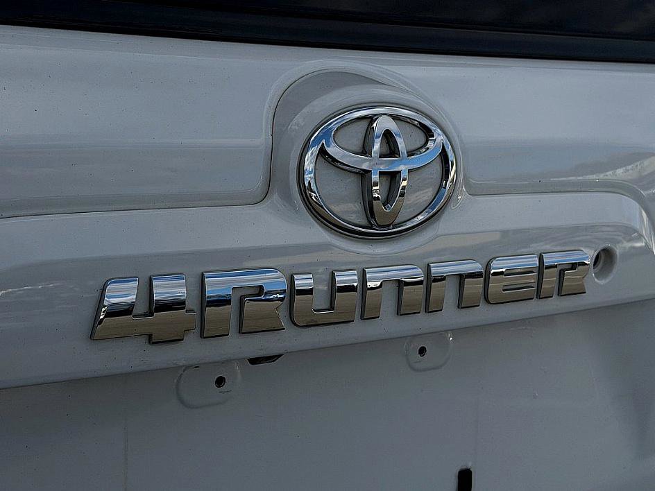 Used 2019 Toyota 4Runner SR5 Premium image 25