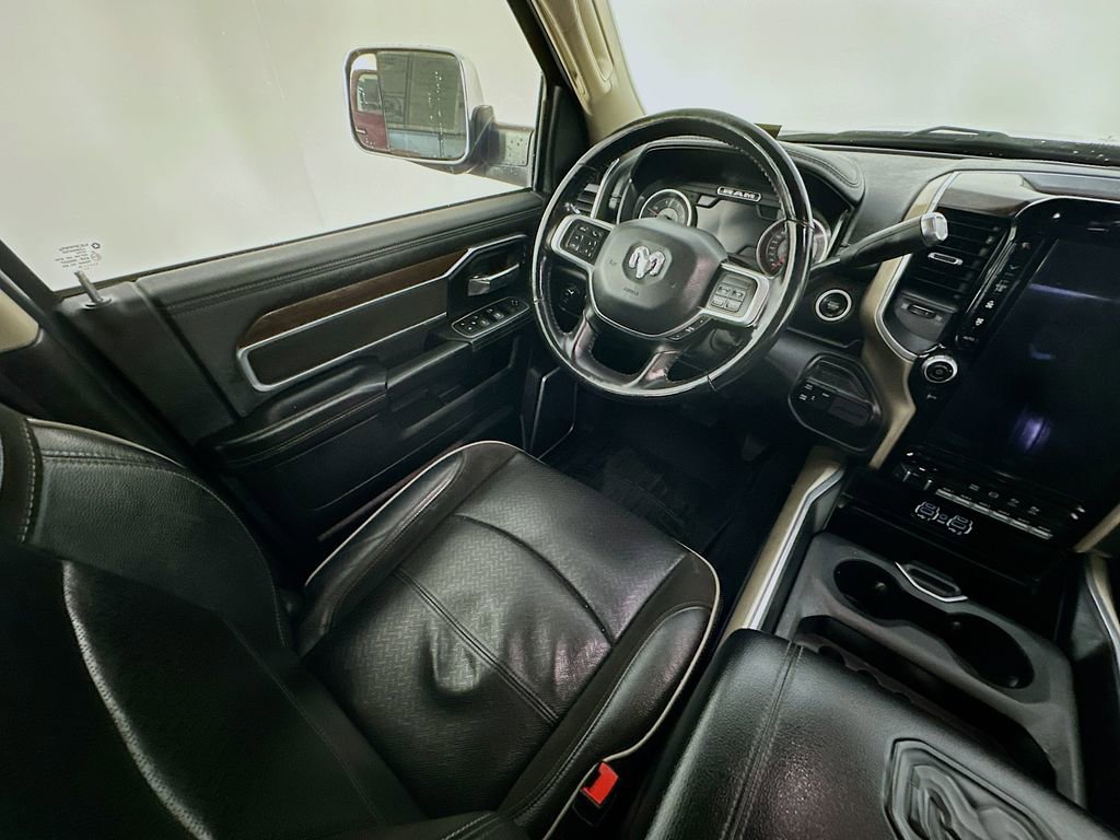 Used 2022 RAM 3500 Laramie AWD/4WD image 9