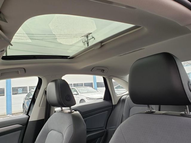 New 2026 Volkswagen Jetta SE image 7