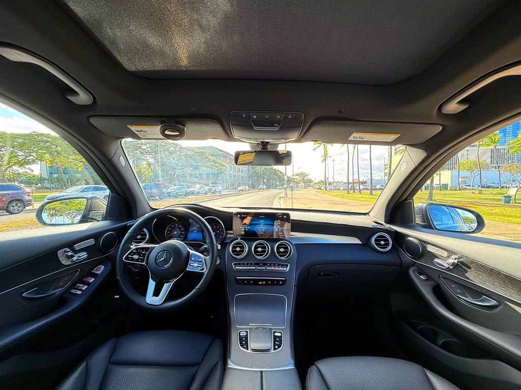 Used 2021 Mercedes-Benz GLC 300 w/ Premium Package image 10