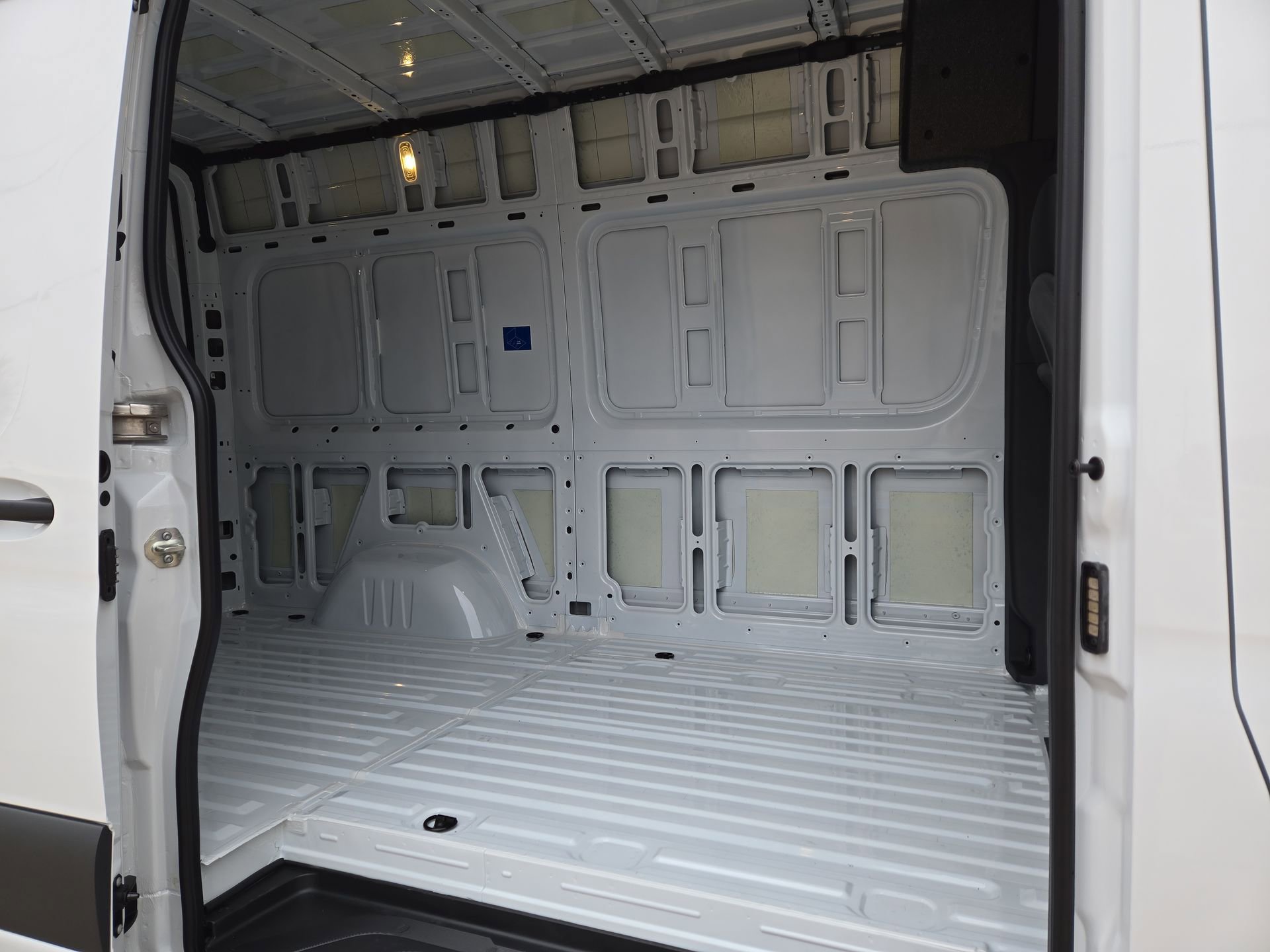 New 2026 Mercedes-Benz Sprinter 2500 image 13