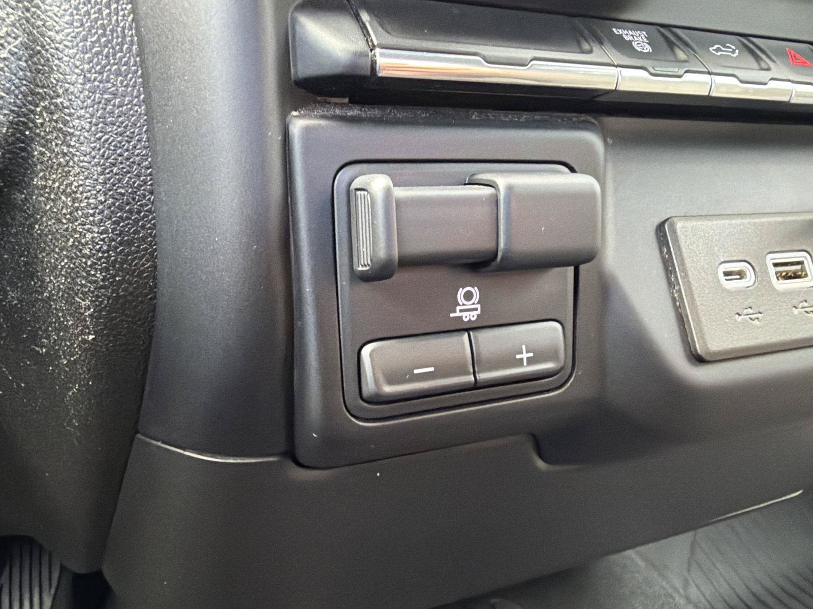 Used 2021 Chevrolet Silverado 3500 LT w/ Convenience Package AWD/4WD image 29