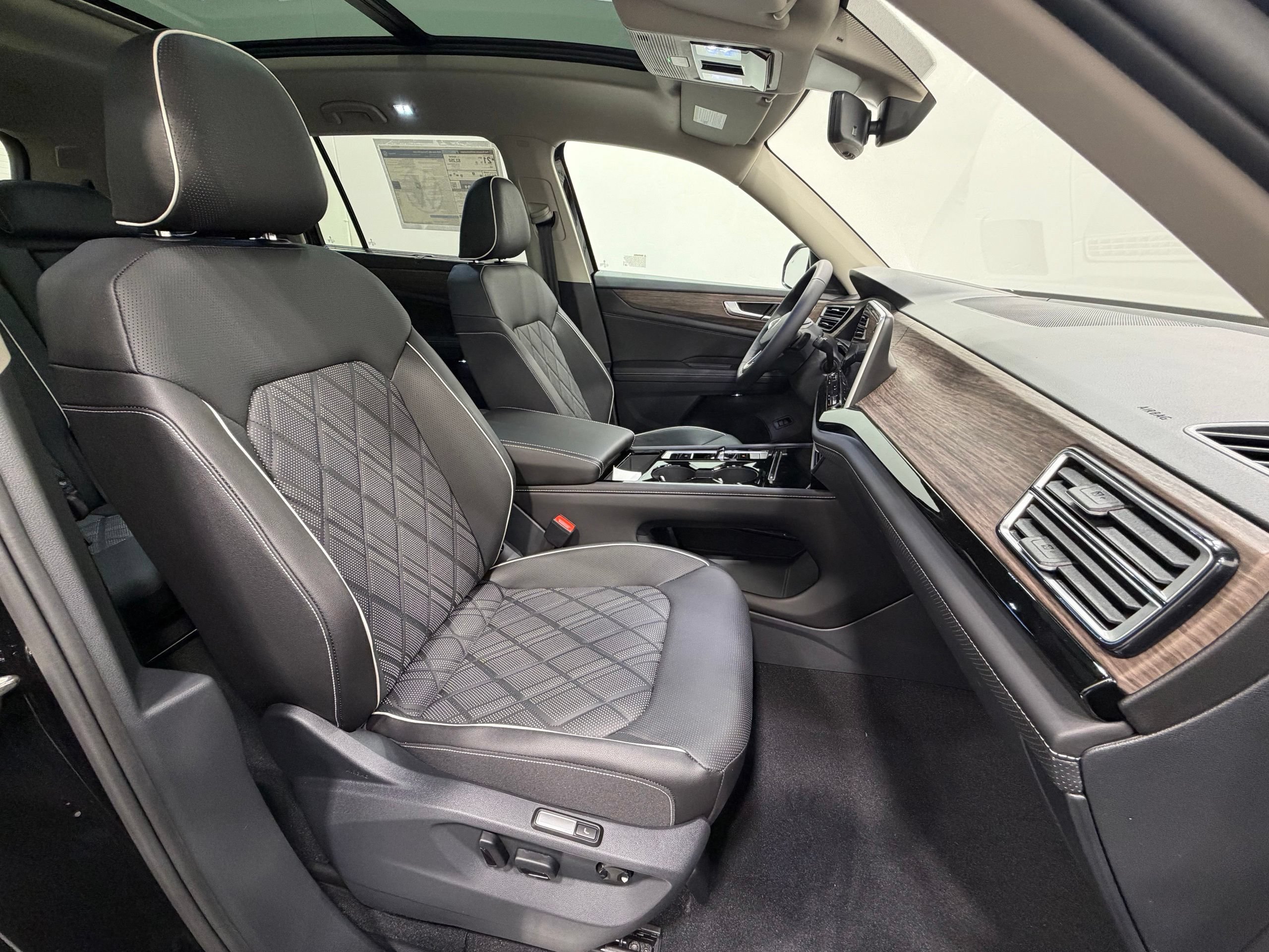 New 2026 Volkswagen Atlas SEL Premium R-Line AWD/4WD image 33