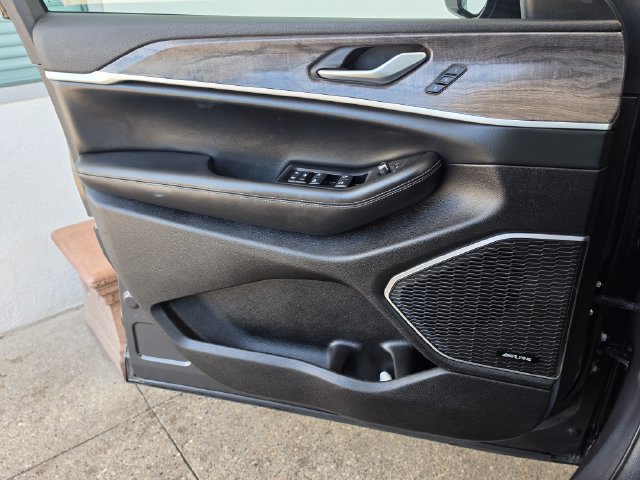 Used 2024 Jeep Grand Cherokee Limited 4xe AWD/4WD image 19