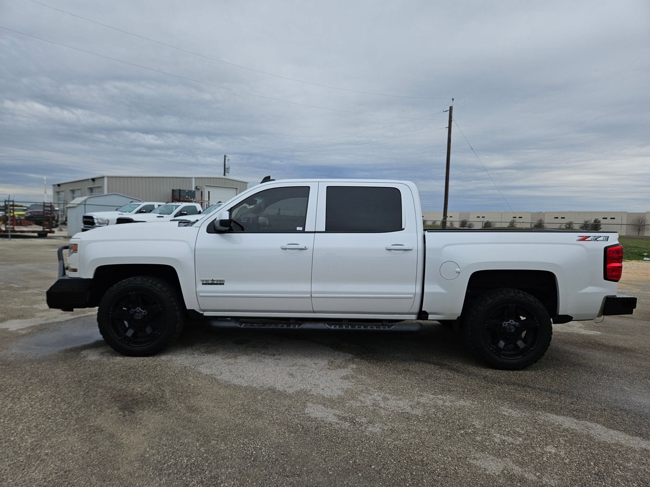 Used 2018 Chevrolet Silverado 1500 LT w/ Texas Edition image 6