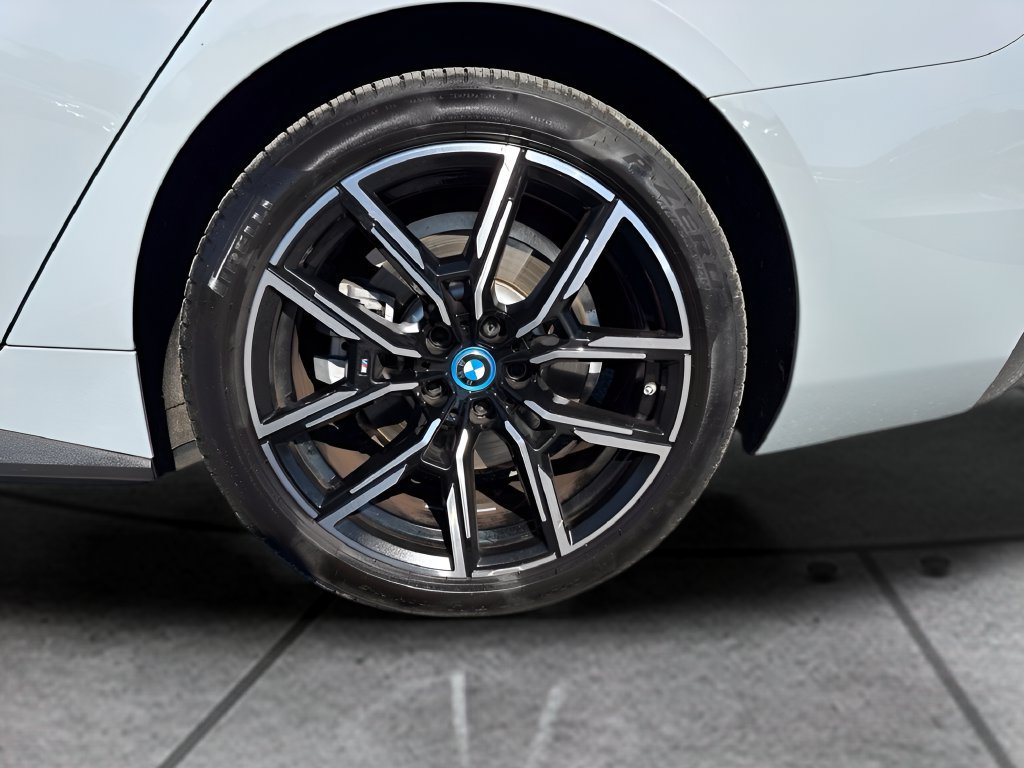 Used 2024 BMW i4 eDrive35 w/ M Sport Package RWD image 34