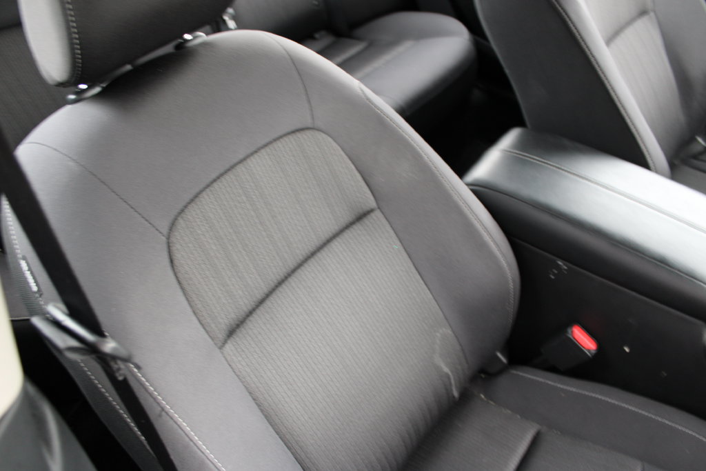 Used 2025 Nissan Altima 2.5 SV FWD image 22