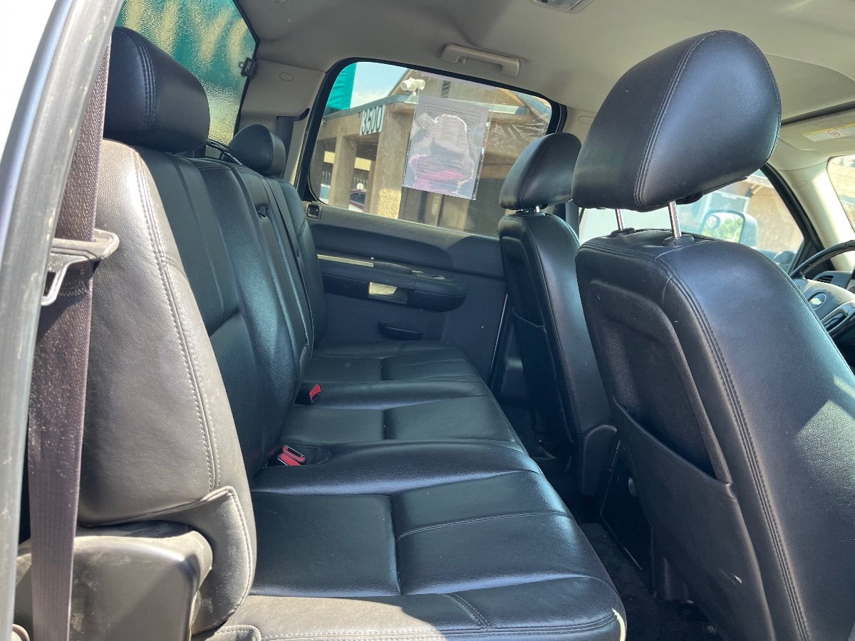 Used 2014 Chevrolet Silverado 3500 LT w/ Interior Plus Package AWD/4WD image 15