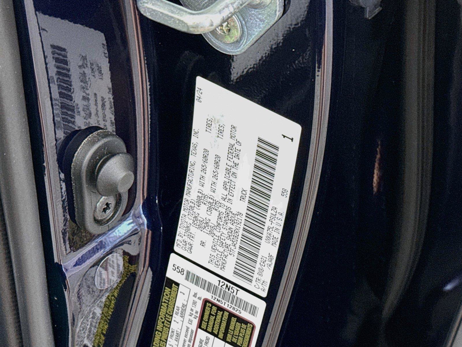 Used 2024 Toyota Tundra Limited AWD/4WD image 23