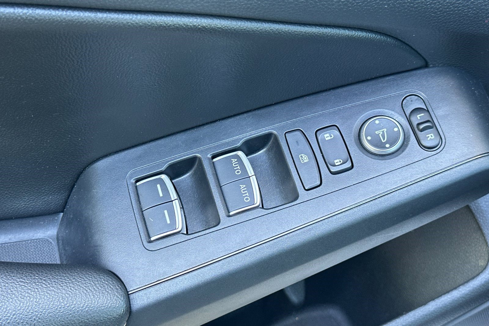 Used 2024 Honda Civic EX-L image 14