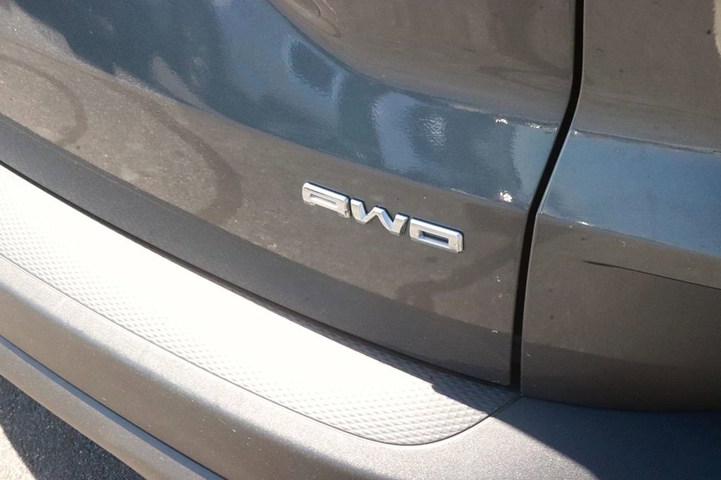 Used 2025 Ford Escape ST-Line AWD/4WD image 8